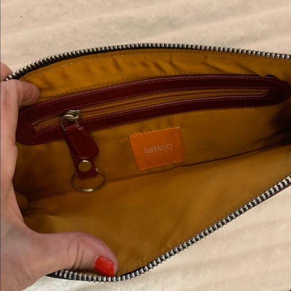 Latino burgundy leather bag. - Picture 2 of 4